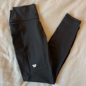 WOLACO Black Running Leggings with Pockets Size Medium